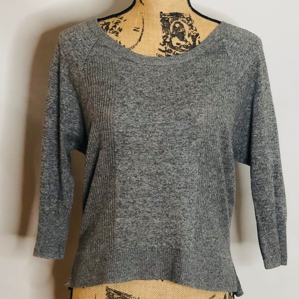 AMERICAN EAGLE OUTFITTERS grey sweater like top XS